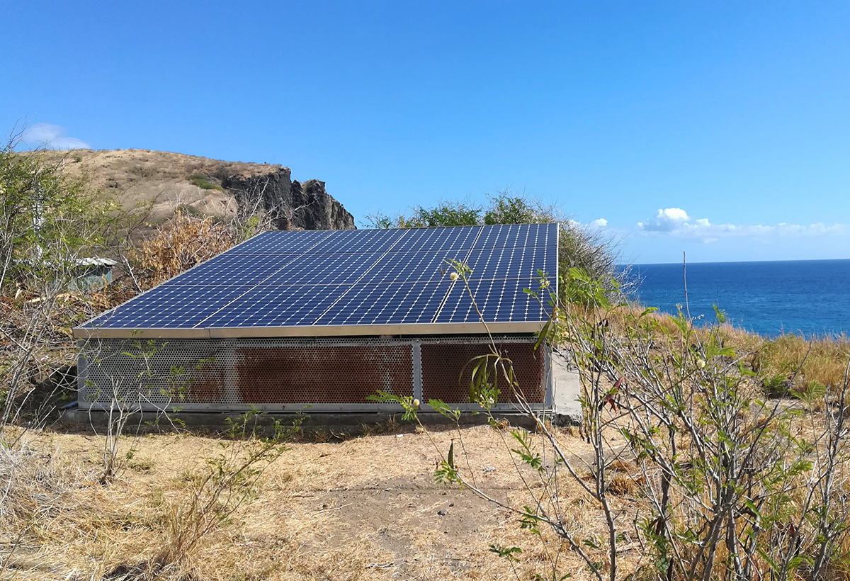 Borne Solaire Eolien